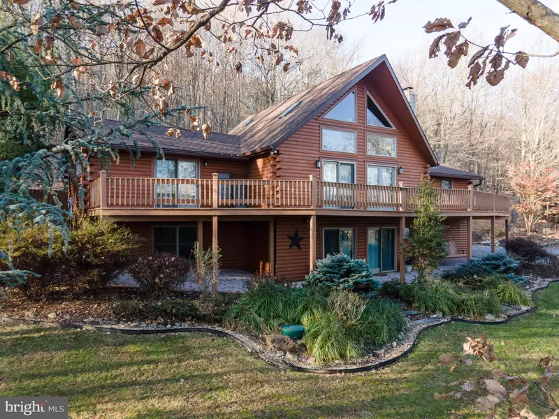 1931 PARKSIDE DR, Berkeley Springs, WV 25411