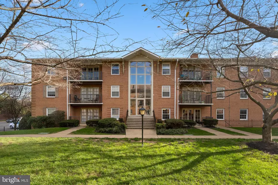 3336 SPRING LN #A-26, Falls Church, VA 22041