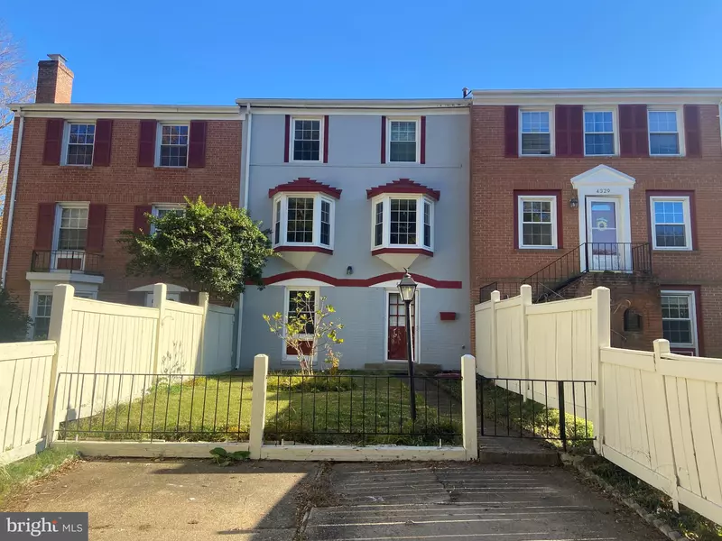 4327 GRAMERCY CIR, Alexandria, VA 22309