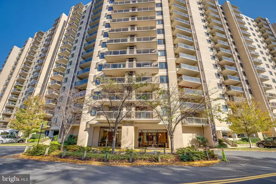 307 YOAKUM PKWY #1422, Alexandria, VA 22304