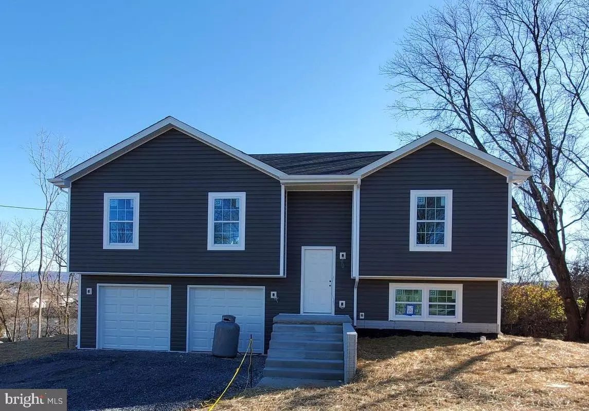 Charles Town, WV 25414,112 SAWMILL CT