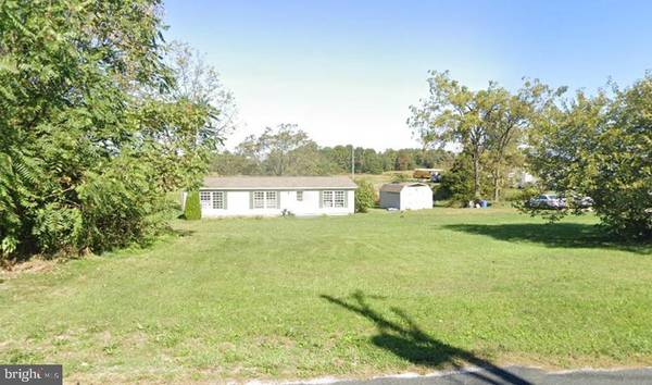 1330 RED HILL RD, New Oxford, PA 17350