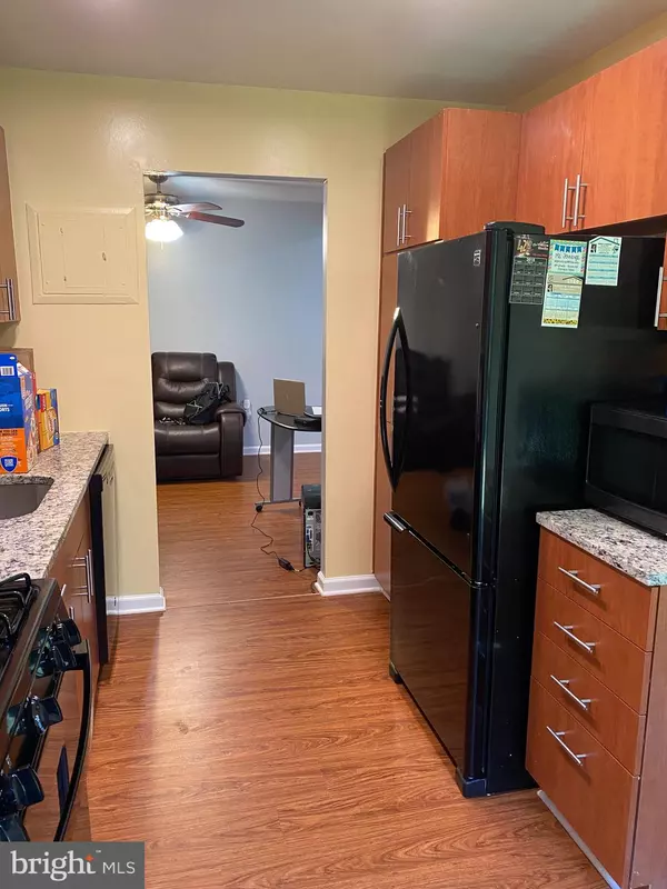 Alexandria, VA 22312,5608 BISMACH DR #103