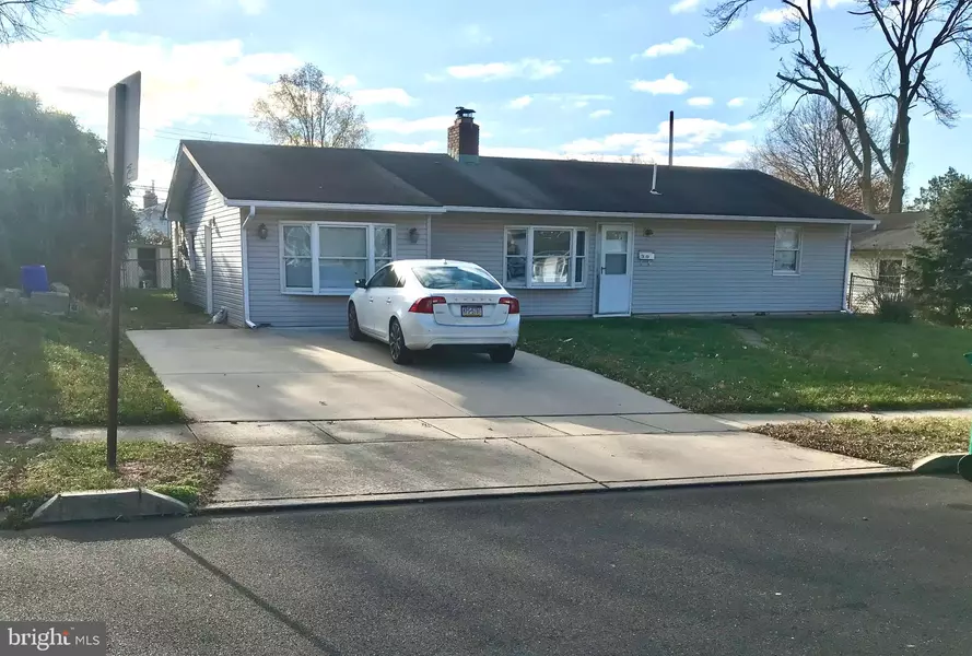 24 BASSWOOD RD, Levittown, PA 19057