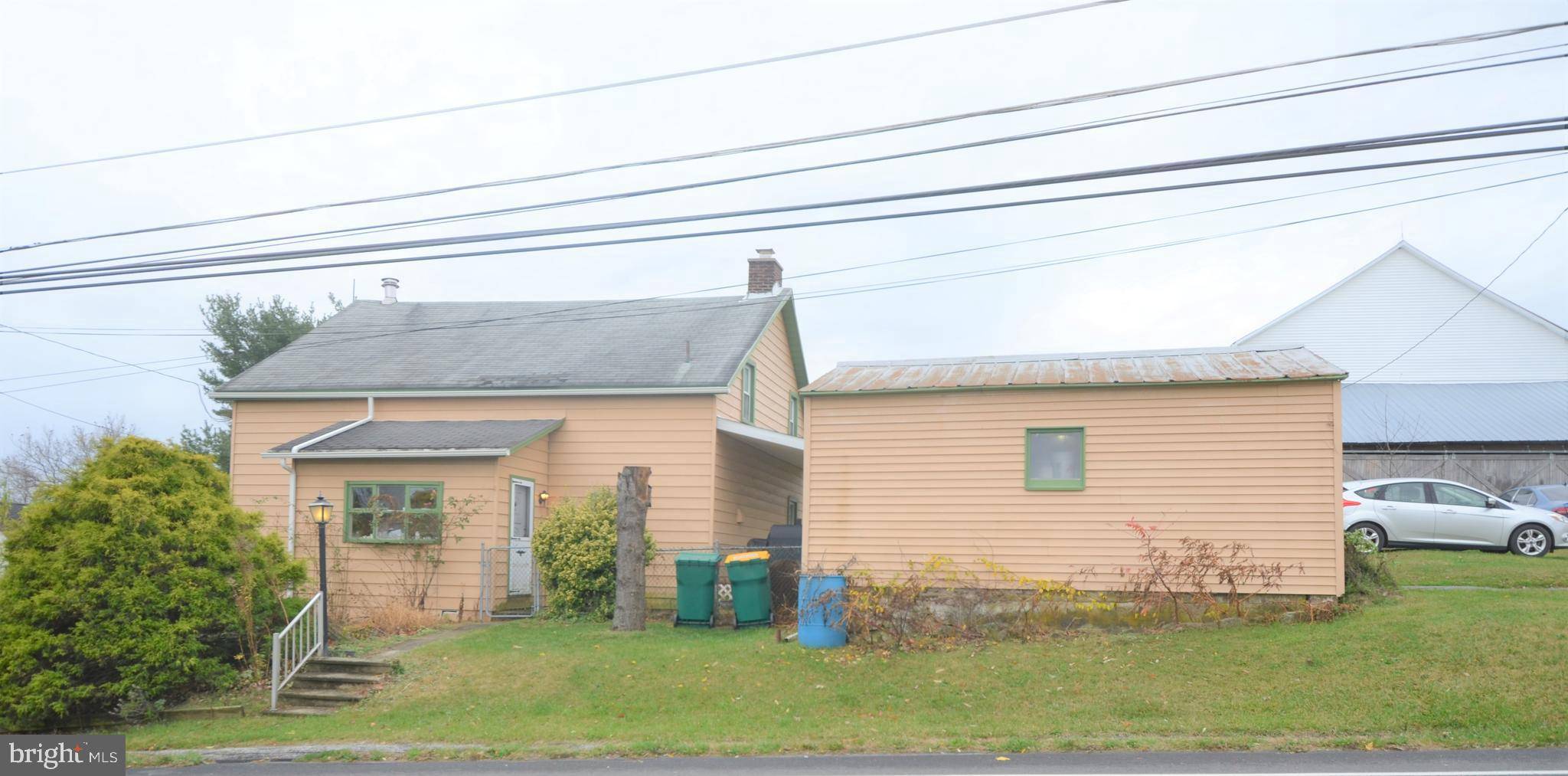 2175 COMMUNITY DR, Bath, PA 18014