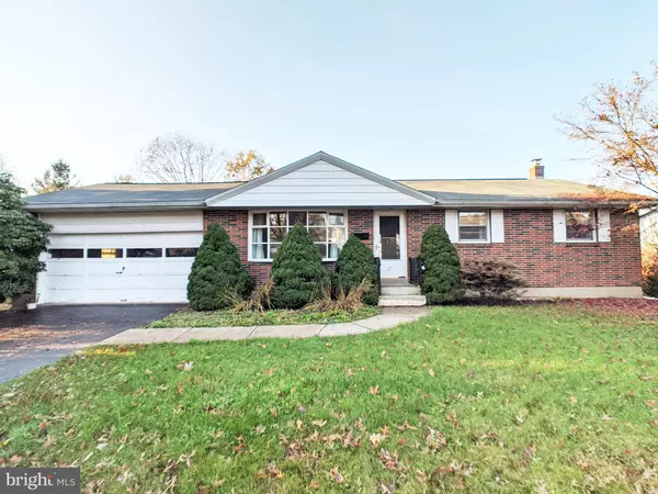 27 E RIDGE AVE, Sellersville, PA 18960