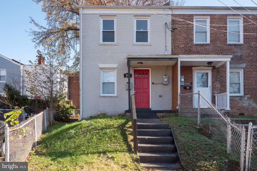 20 BASS CIR SE, Washington, DC 20019