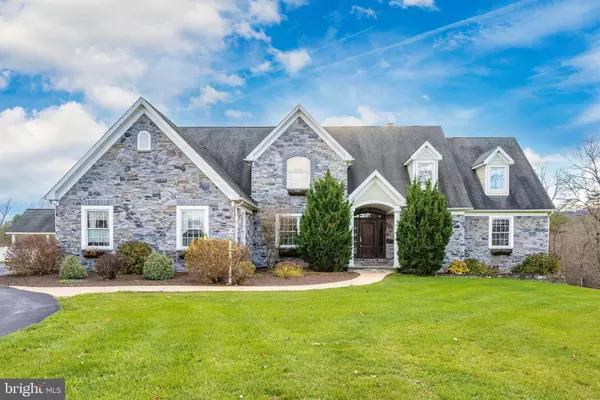 106 MAGNIFICENT LN, Hedgesville, WV 25427