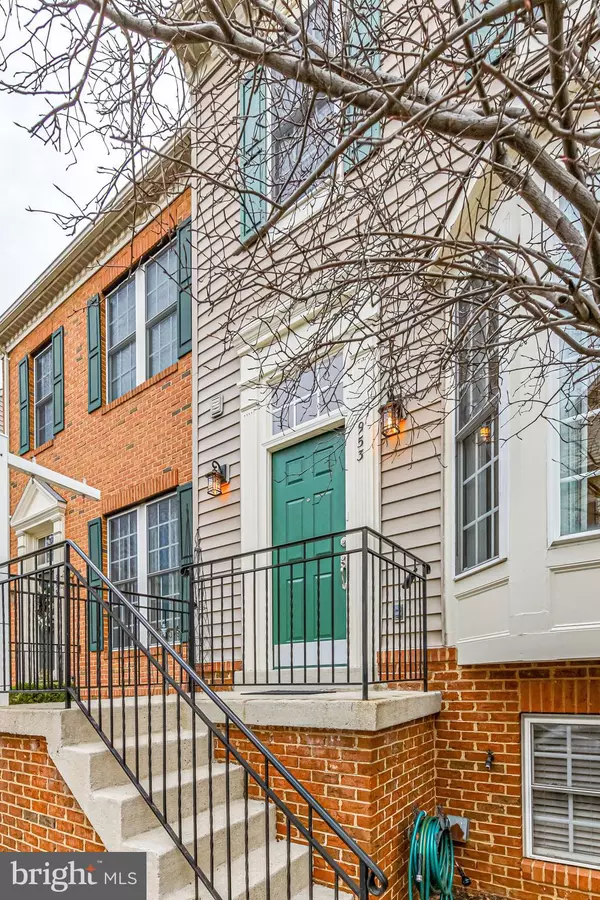 Alexandria, VA 22304,953 HARRISON CIR