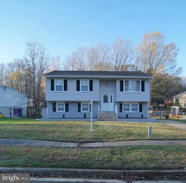 8805 JOLLY DR, Fort Washington, MD 20744