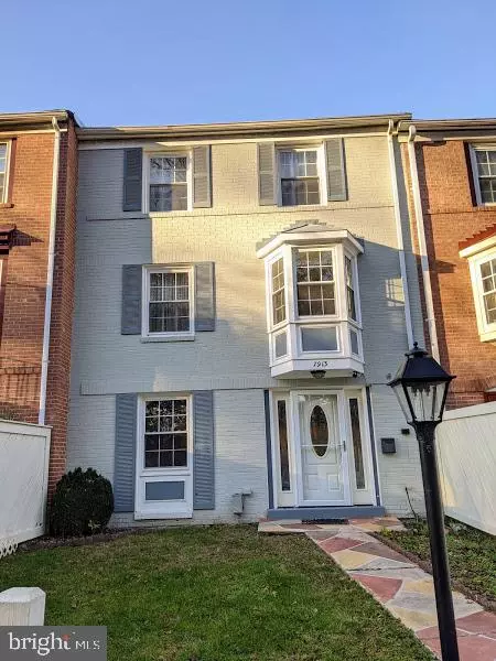 7913 CENTRAL PARK CIR, Alexandria, VA 22309