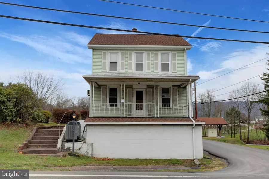 2656 W MAIN, Spring Glen, PA 17978