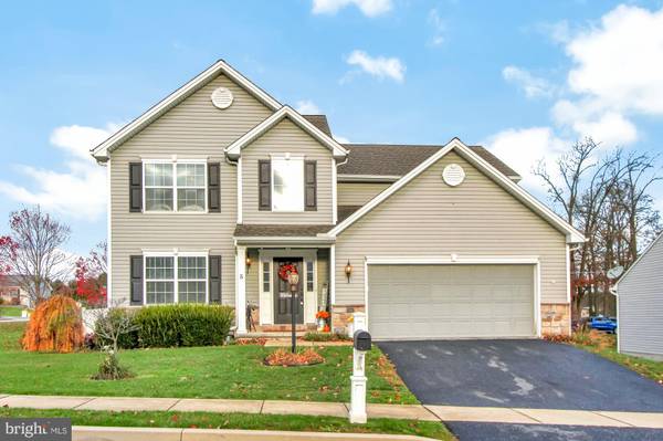 5 THOROUGHBRED DR, York Haven, PA 17370