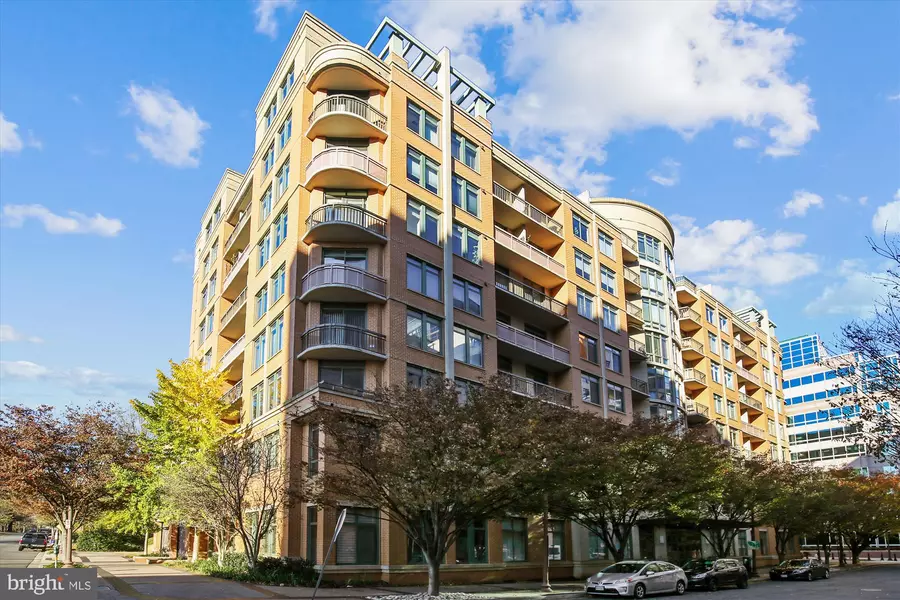 3625 10TH ST N #703, Arlington, VA 22201