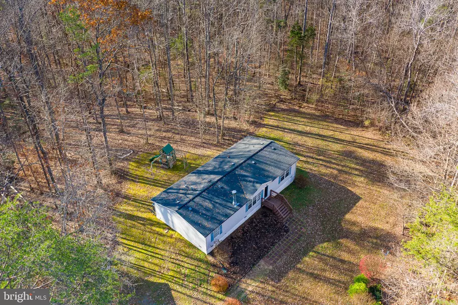 8204 SLEEPY HOLLOW LN, Partlow, VA 22534