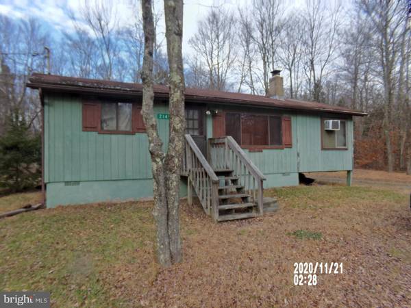 2149 SHESHEQUIN DR, Pocono Lake, PA 18347