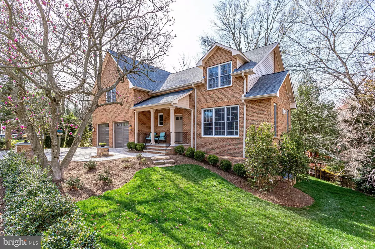 Arlington, VA 22207,2700 BEECHWOOD PL