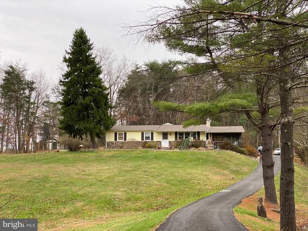 340 HIGHLAND RIDGE RD, Berkeley Springs, WV 25411