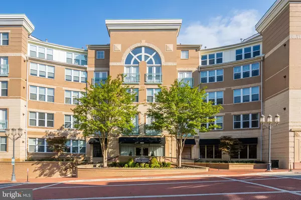 Reston, VA 20190,12000 MARKET ST #306