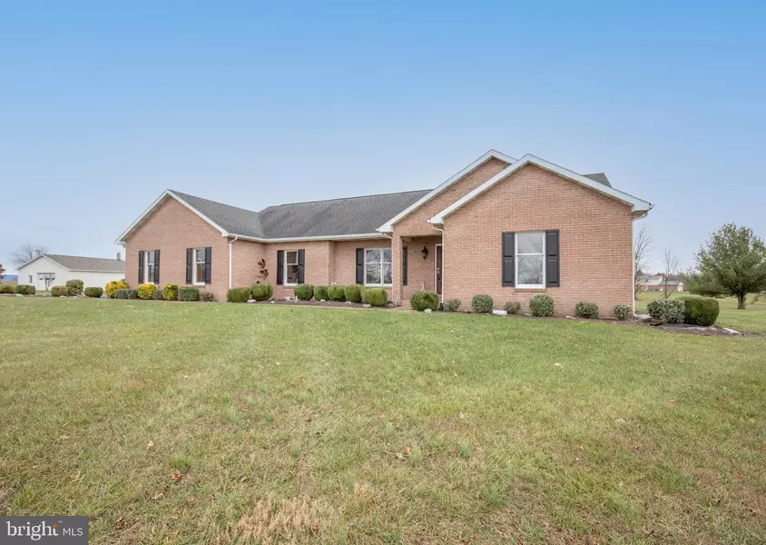 69 LONE OAK RD, Ranson, WV 25438