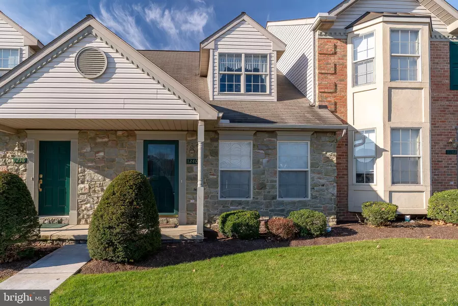 1240 COBBLESTONE LN, Lancaster, PA 17601