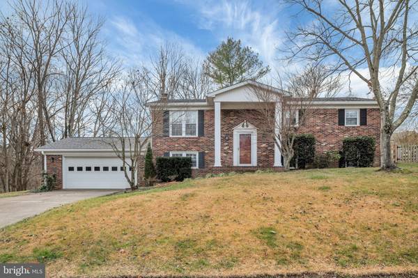 203 COUNTRY CLUB DR SW, Leesburg, VA 20175