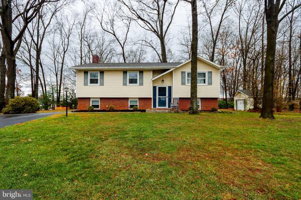 5901 LAWRENCE DR, Sykesville, MD 21784