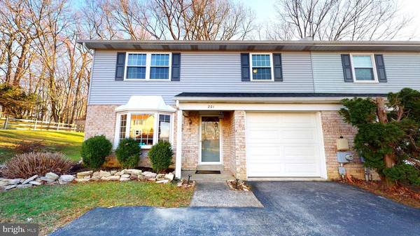 221 LLANDOVERY DR, Exton, PA 19341