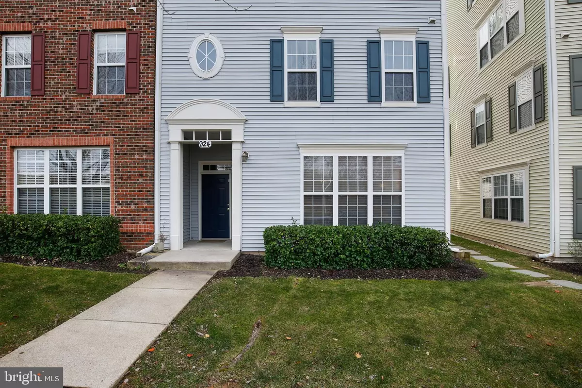 Gaithersburg, MD 20878,924 ORCHARD RIDGE DR #100