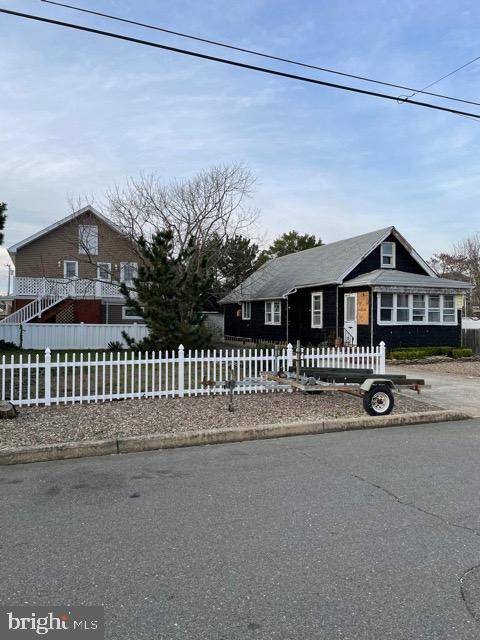 12 17TH, Long Beach Township, NJ 08008