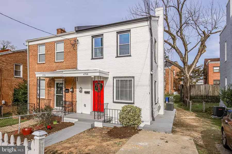 4708 B ST SE, Washington, DC 20019