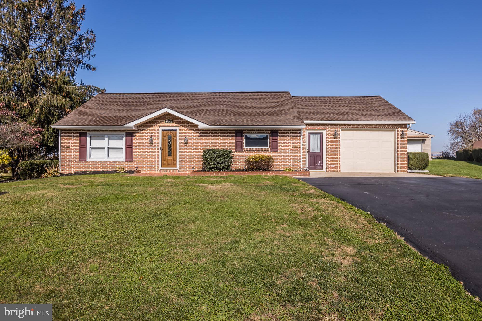 4445 CHINCHILLA AVE, Mount Joy, PA 17552