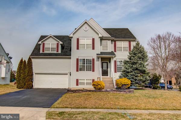 18 QUEENSBORO TER, East Windsor, NJ 08520