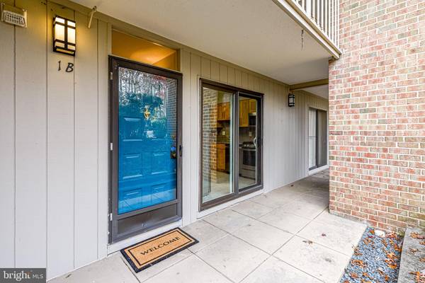 Reston, VA 20190,1556 MOORINGS DR #1B