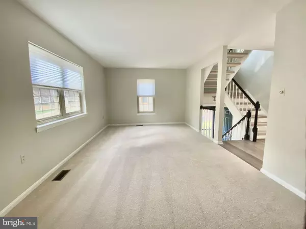 Burke, VA 22015,9882 BURKE POND CT