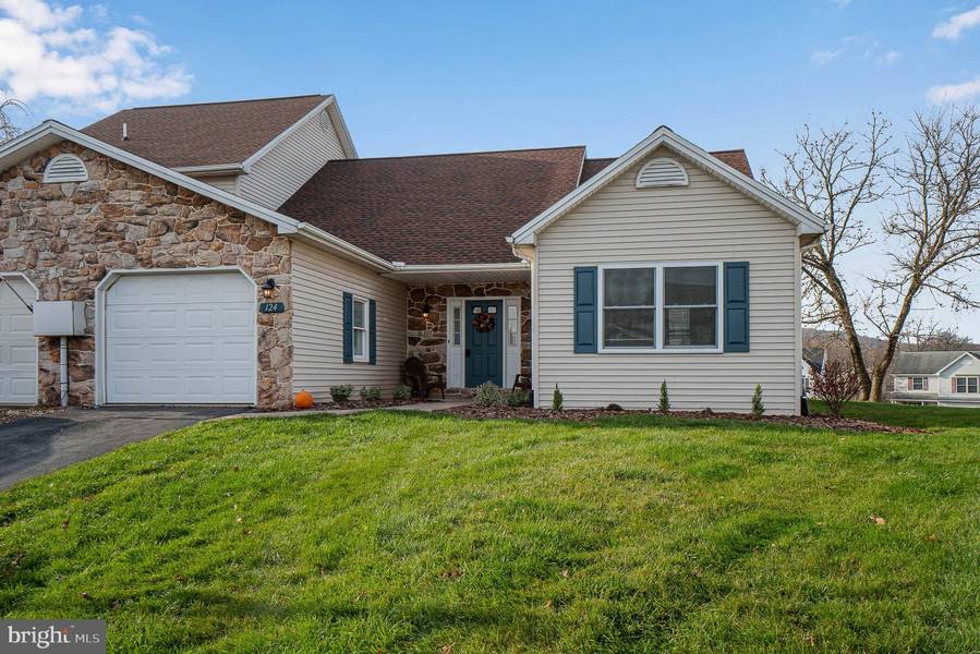 124 SARAH CT, Lewisberry, PA 17339