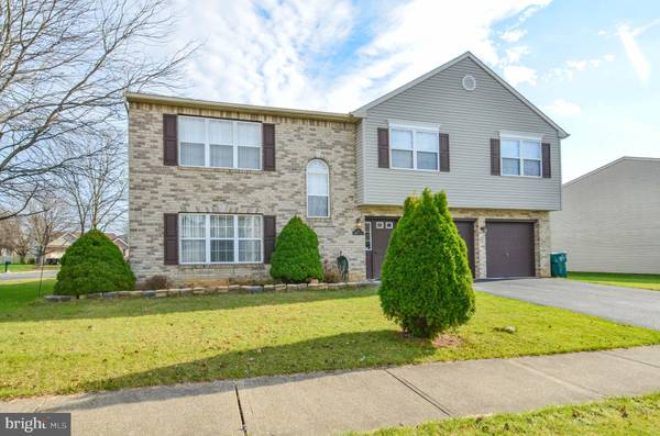 30 HERITAGE LN, Easton, PA 18045