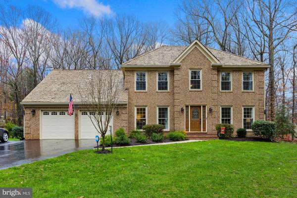 6807 SPOUT LN, Fairfax Station, VA 22039