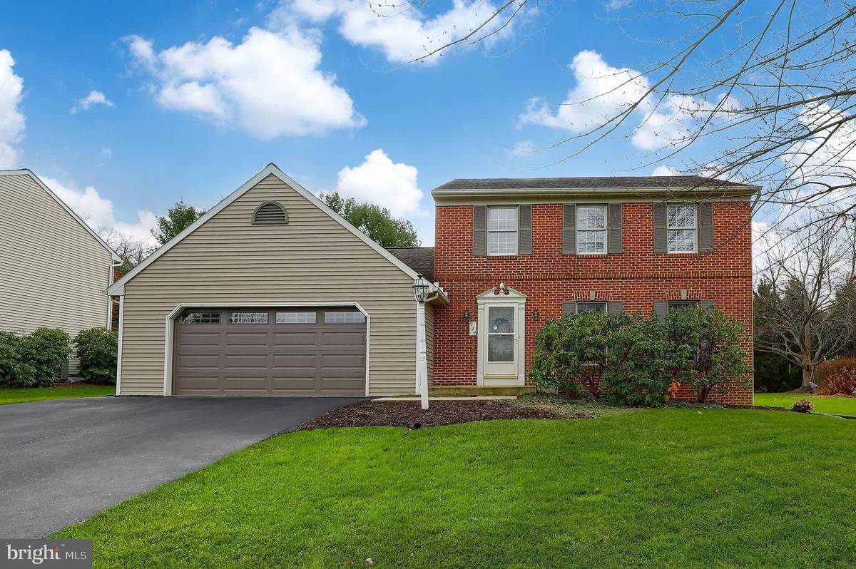 Lancaster, PA 17601,929 PINETREE WAY