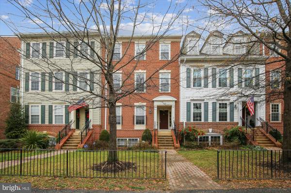 721 MASSEY LN #B, Alexandria, VA 22314