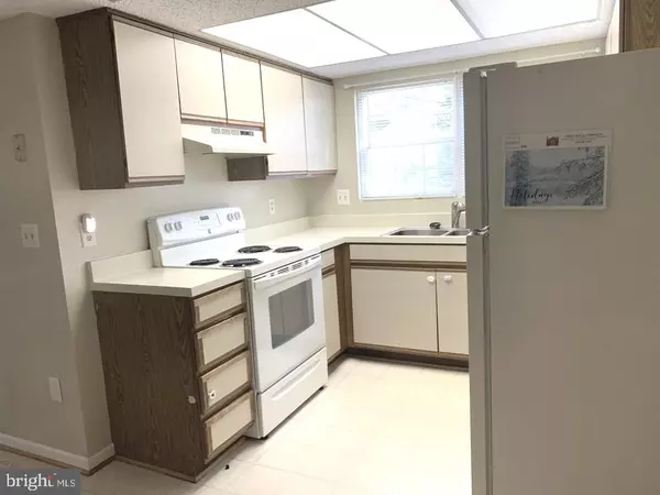 Manassas, VA 20110,9220 CASPIAN WAY #102