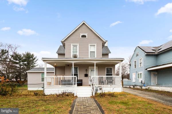 424 E WALNUT AVE, Lindenwold, NJ 08021