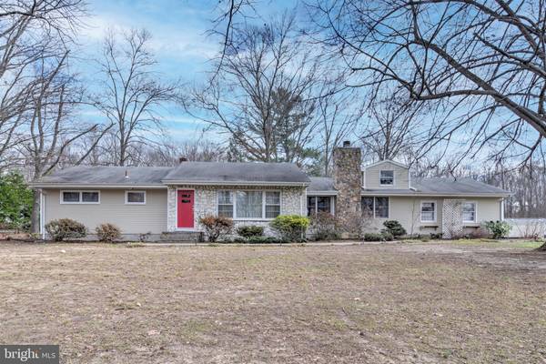 496 TENNENT RD, Manalapan, NJ 07726