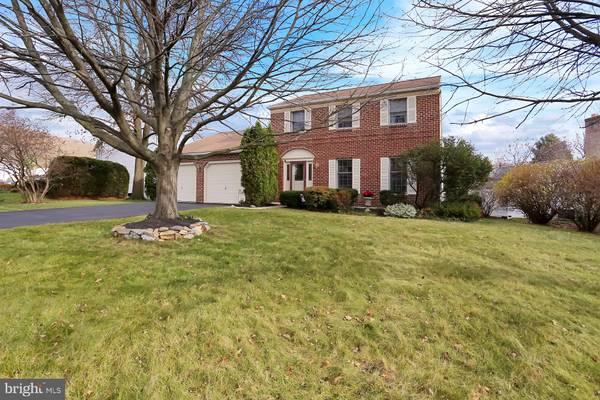 Sinking Spring, PA 19608,828 HEARTHSTONE LN