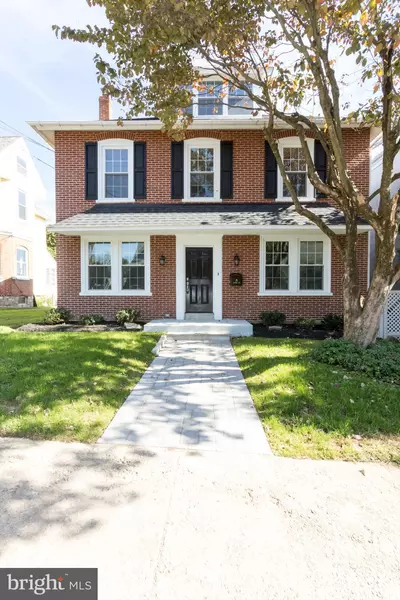 19 DOWNING AVE, Downingtown, PA 19335