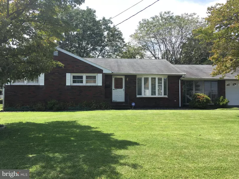 414 ERIE AVE, Carneys Point, NJ 08069