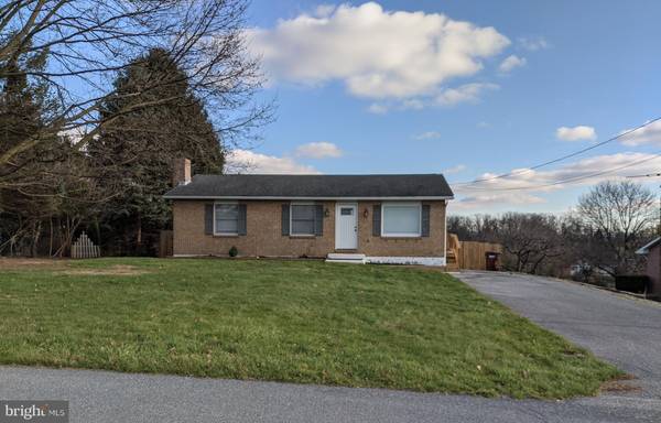 1115 HAMILTON DR, Chambersburg, PA 17202