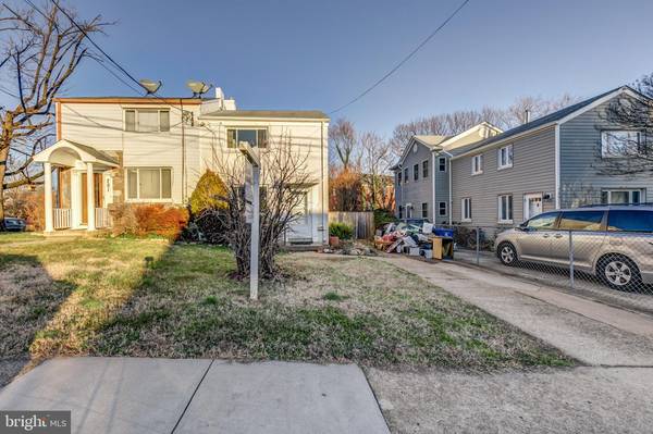 753 S HARRISON ST, Arlington, VA 22204