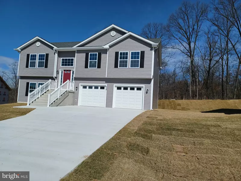 520 JENSEN WAY, Martinsburg, WV 25401