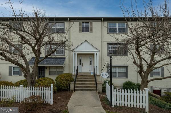 4427 ROMLON ST #301, Beltsville, MD 20705